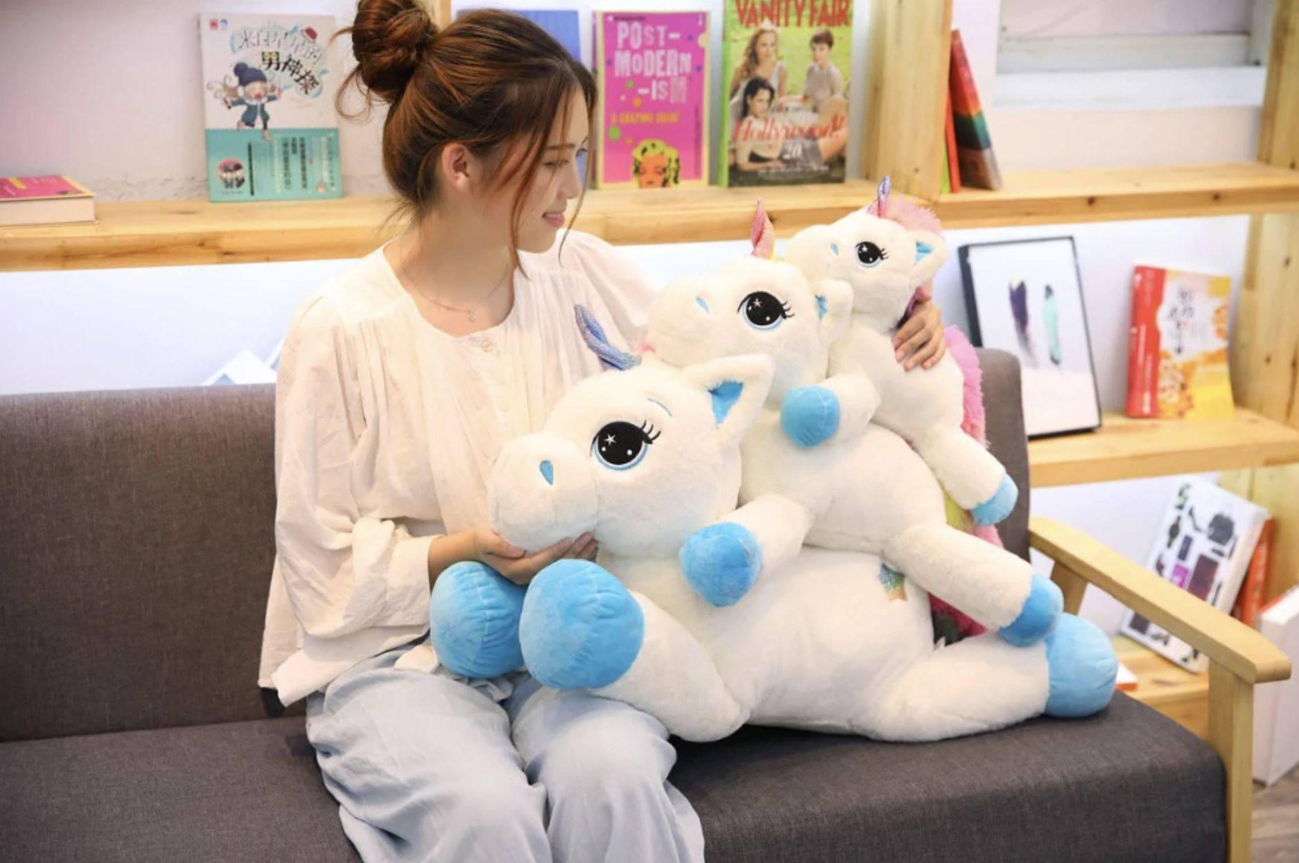 Peluche Licorne<br> Arc-en-ciel Kawaii - Une Licorne